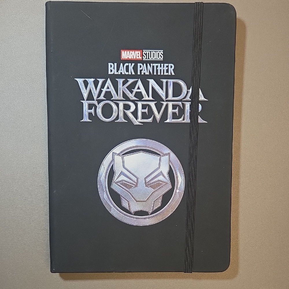 MARVEL STUDIOS Black Panther WAKANDA FOREVER Blank Notebook/journal *NEW*